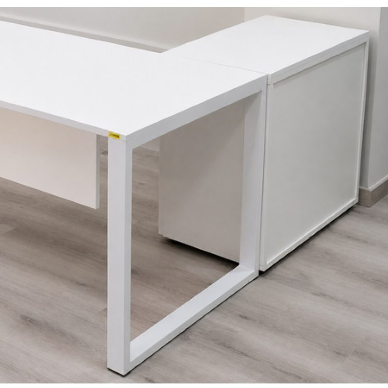 Mesa Ofimob con mueble auxiliar altura mesa detalle